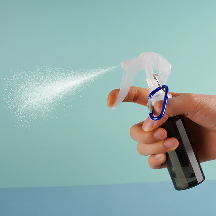 Bouteille de pulvérisation continue vide personnalisée d'eau à brume fine