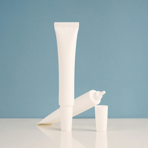20 ml de tube d'emballage cosmétique blanc vide de lotion en plastique avec une longue buse à buse capuchon